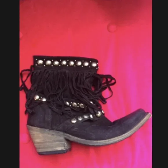 Leather boots Liberty black nubuck fringed
